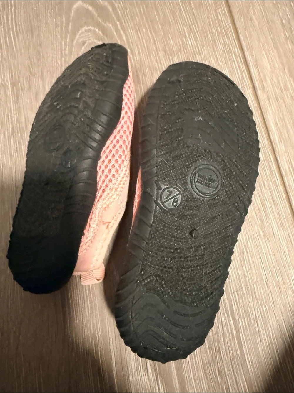 wonder nation Peach/Pink Mesh Kids Water Shoes size 7/8 toddler